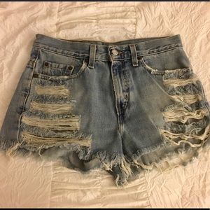 Distressed High waisted Levi denim shorts